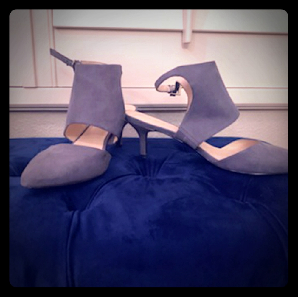 These are the perfect all day work pumps.